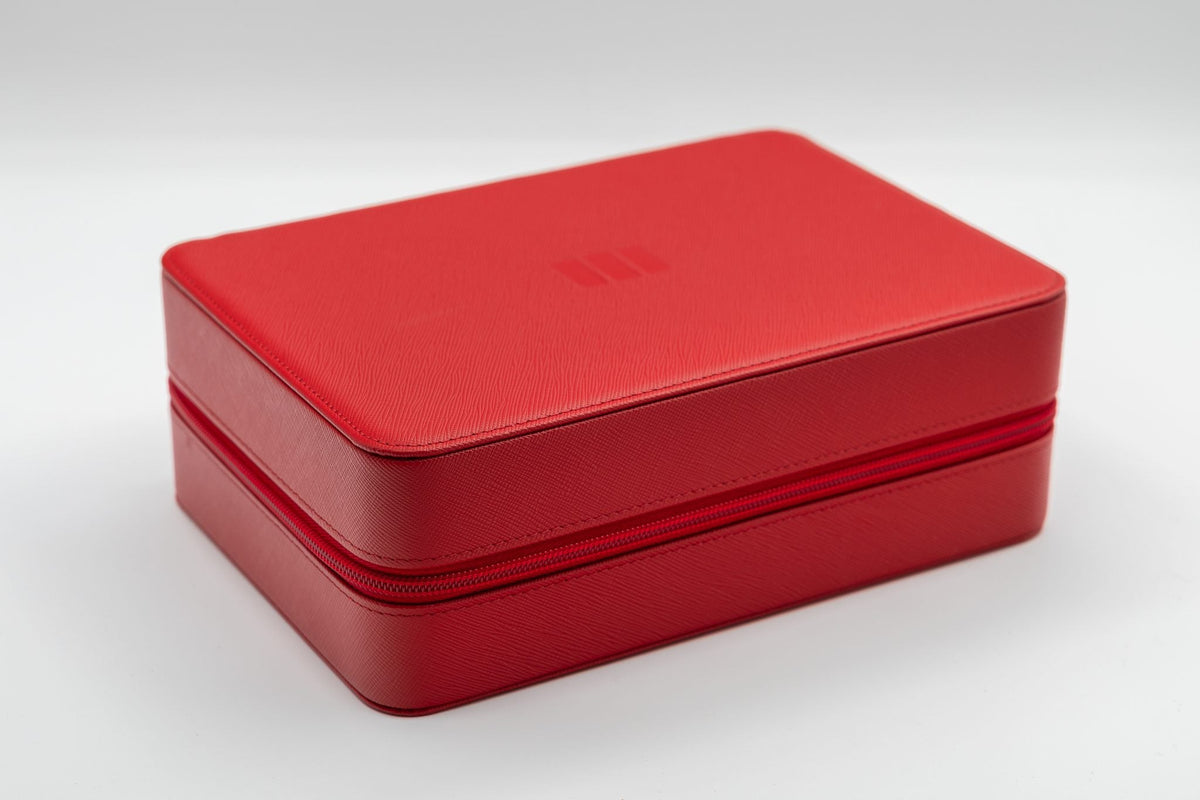 Collector — 8 Watch Case — Rosso saffiano, closed