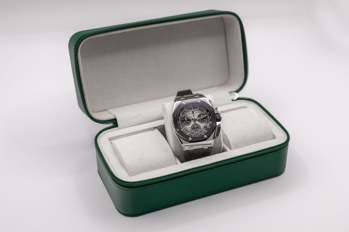 Trio — 3 Watch Case — Verde saffiano, detail